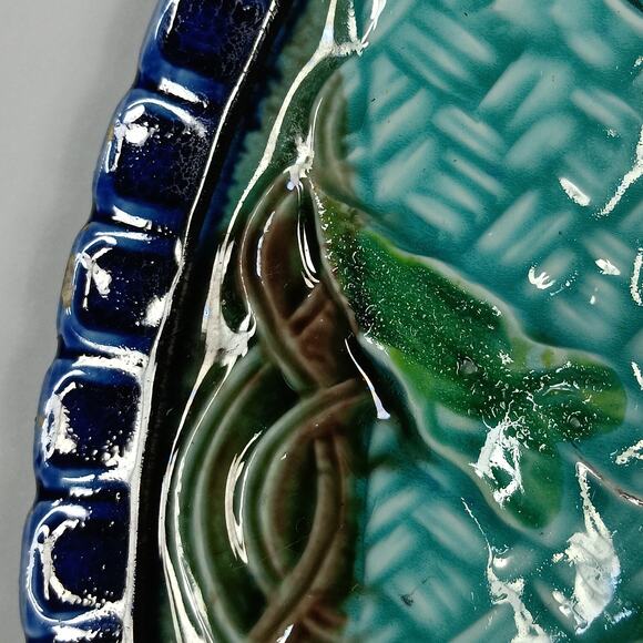 Vintage Majolica Plate with Morning Glory Circa 1900 Green and Blue 7.75" diam - Picture 5 of 8